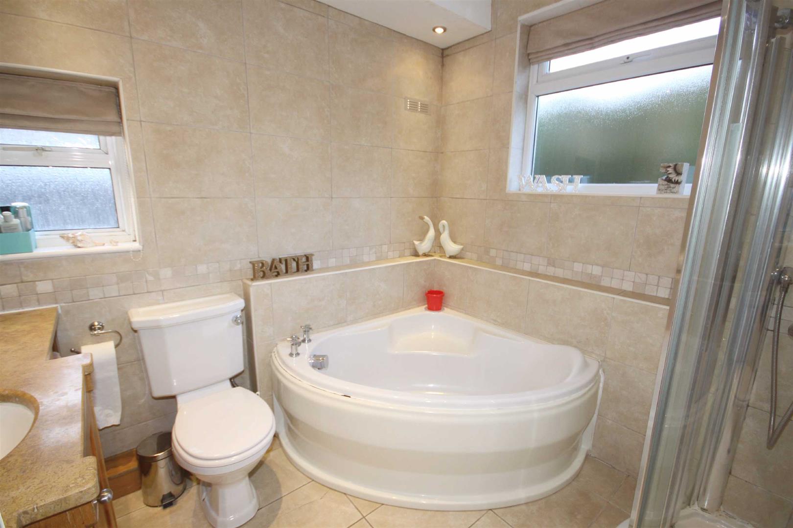 Petts Wood Road, Petts Wood